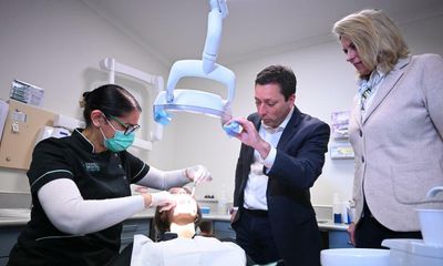 Victorian opposition promises $500 dental vouchers as Labor pledges new medical scanners