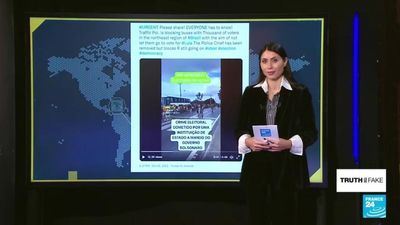 No, this video does not show a massive police roadblock on election day in Brazil