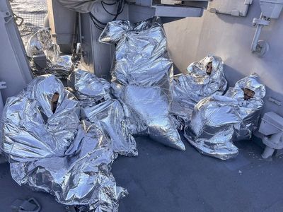 Greece: Children among dead in migrant boat sinking