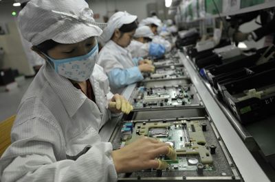iPhone factory lockdown shows risks of China dependence, analysts say