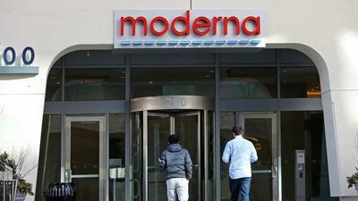 Moderna Stock Tumbles On Softer Covid Vaccine Sales Forecast, Weakening Q3 Profits