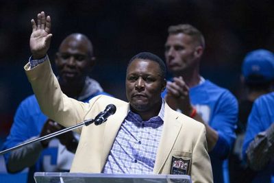 Barry Sanders Reacts to Son’s Michigan State Basketball Debut