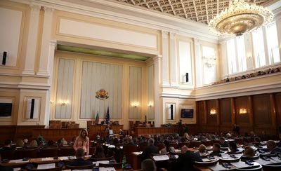 Bulgarian lawmakers give government month to devise Ukraine military aid plan