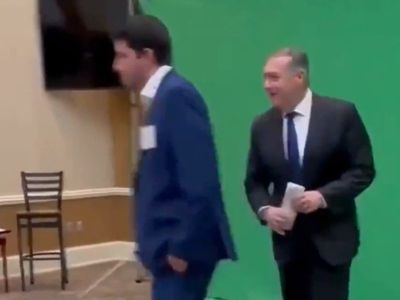 Video shows Mike Pompeo being served with papers by Assange lawyers who say he violated their rights