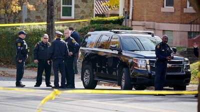 Pittsburgh cops didn't attend funeral where shooting hurt 6