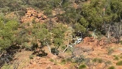 Two people injured in helicopter crash at Kumarina, north of Meekatharra