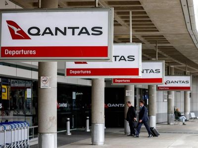 Qantas says its performance improving