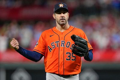 Verlander gets World Series win, Astros lead Phillies 3-2