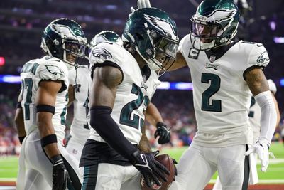 NFL's Eagles beat Texans to maintain perfect start to season