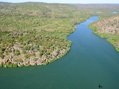 Tourist dies in fall at WA national park