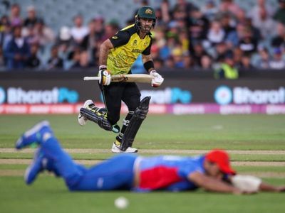 Aussies win but lose control of T20 fate