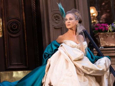 ‘I can’t f***ing wait’: Fans react as Sarah Jessica Parker seen wearing Carrie Bradshaw’s wedding look