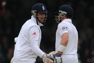 Graeme Swann and Ian Bell join England Lions coaching set-up