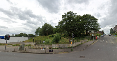 Glasgow police appealing for witnesses after 'terrifying' daylight robbery near Lambhill