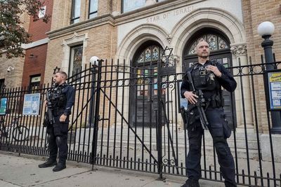 Official: Man who made synagogue threat has been identified