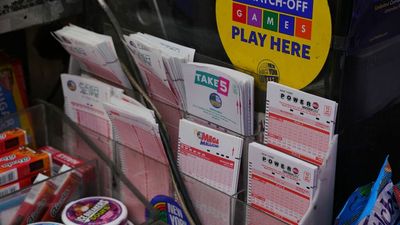 Powerball jackpot now biggest lottery prize ever at $1.6 billion