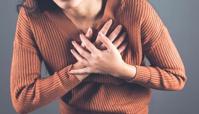 Chest pain, shortness of breath linked to long-term risk of heart trouble