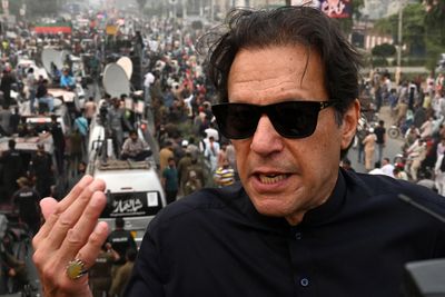 Imran Khan says Pakistan PM Sharif involved in plot to kill him