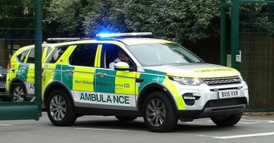 Car crashes with rapid response ambulance on A37 in Totterdown