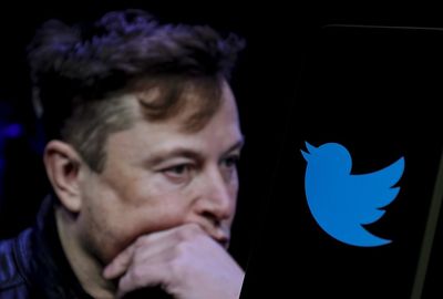 Twitter adds fact-check to Musk tweet