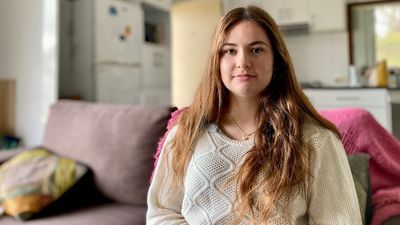 WA regional students locked out of Centrelink, forced into gap year to qualify for Youth Allowance
