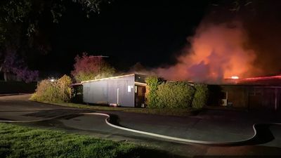 Fires rip through farm research labs at Struan and winery warehouse at Chandlers Hill