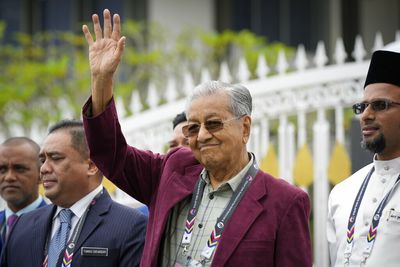 Campaigning kicks off for Malaysia’s November 19 general election