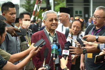 Malaysia's nearly century-old Mahathir seeks re-election