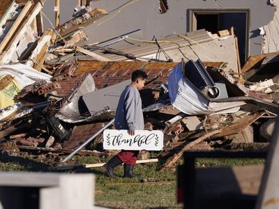 Tornadoes hit Texas and Oklahoma, killing at least 2 people and injuring dozens