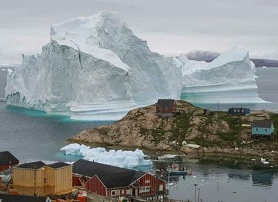 ‘It was like an apocalyptic movie’: 20 climate photographs that changed the world