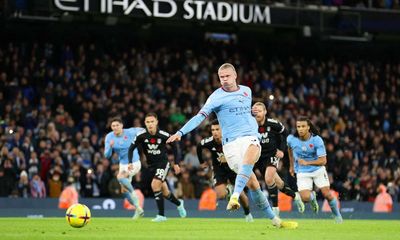 Haaland takes Manchester City top after injury-time penalty against Fulham