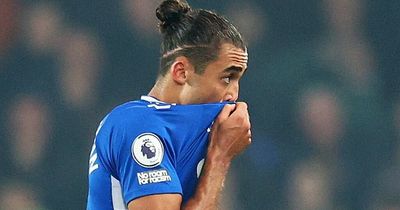 Dominic Calvert-Lewin forced off as Everton handed double injury concern