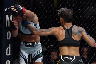 UFC Fight Night 214 results: Amanda Lemos stuns Marina Rodriguez, records standing TKO stoppage