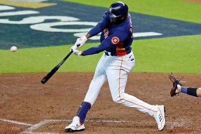 Àlvarez Wallops Mammoth Homer to Give Astros Game 6 Lead