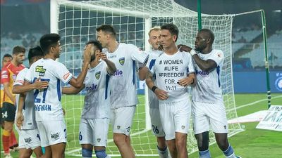 Three points can’t be bigger than people’s lives in Iran, says Vafa