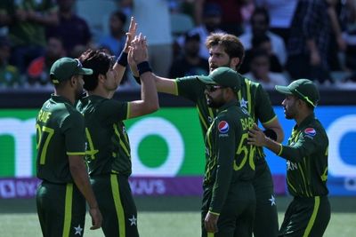 Shaheen stars as Pakistan reach T20 World Cup semi-finals