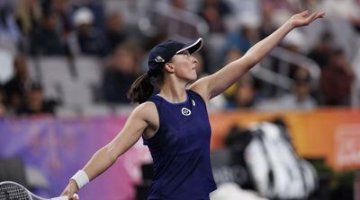 Iga Swiatek, Caroline Garcia Claim Semifinal Berths in WTA Finals