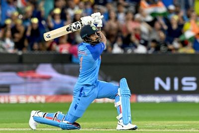 Yadav, Rahul star as India make 186-5 against Zimbabwe at T20 World Cup