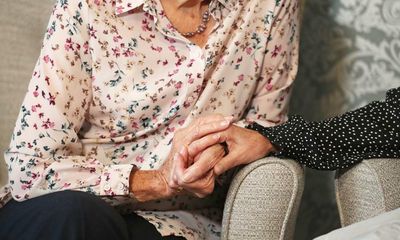 Rise in UK state pension age ‘could stop women caring for older relatives’