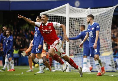 Arsenal back on top of the Premier League after win at Chelsea