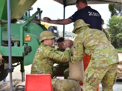 Flood-weary NSW towns face huge clean up