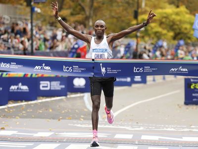 Two runners making their NYC marathon debuts end up racing to the top