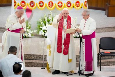 Pope appeals for Lebanon leaders to put interests aside