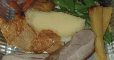 Pub claps back at outraged woman's complaint over Sunday dinner saying 'you're barred'