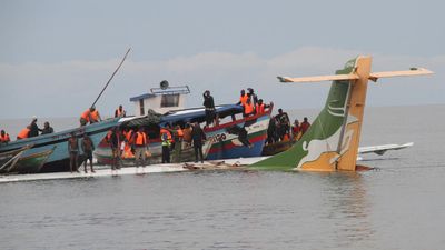 Death toll rises after plane crash in Lake Victoria in Tanzania