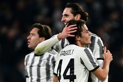 Juve see off Inter as Lazio claim derby honours