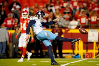 Titans great Brett Kern is loving this Ryan Stonehouse punt