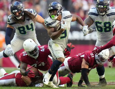 Seahawks all studs in 31-21 win over Cardinals