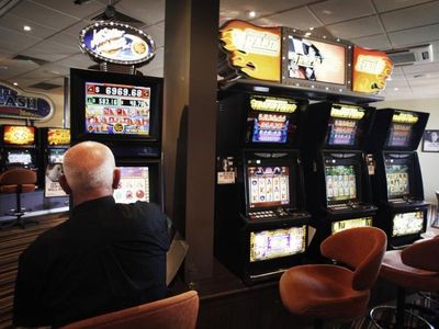 Cashless cards punish gamblers: Clubs NSW