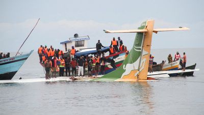 19 killed after Tanzanian plane plunges into Lake Victoria